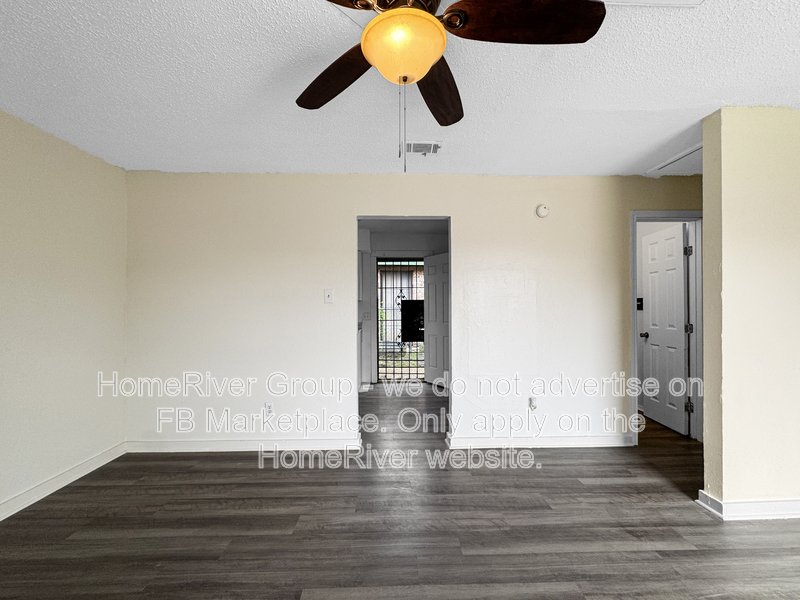 Cozy 2BR Duplex | FRIDGE | No Carpet. property image