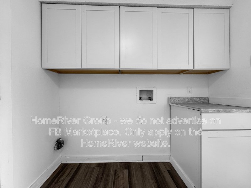 Cozy 2BR Duplex | FRIDGE | No Carpet. property image