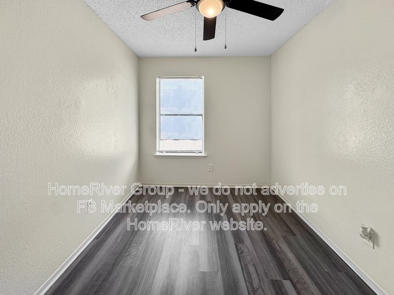 Cozy 2BR Duplex | FRIDGE | No Carpet. property image