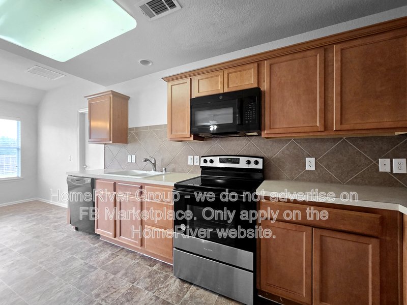 3 BR Home | Hunters Glan | Fireplace | Back Patio property image