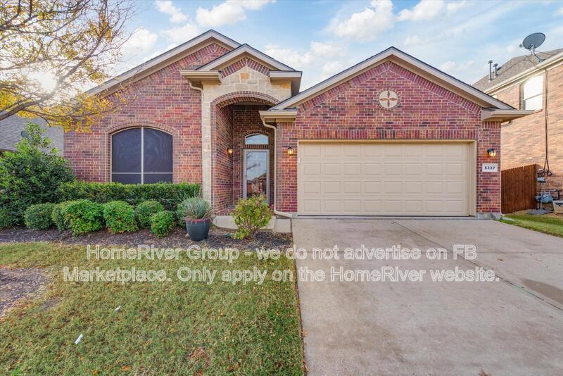 Beautiful 3BR | Covered Patio | Fenced Yard. property image