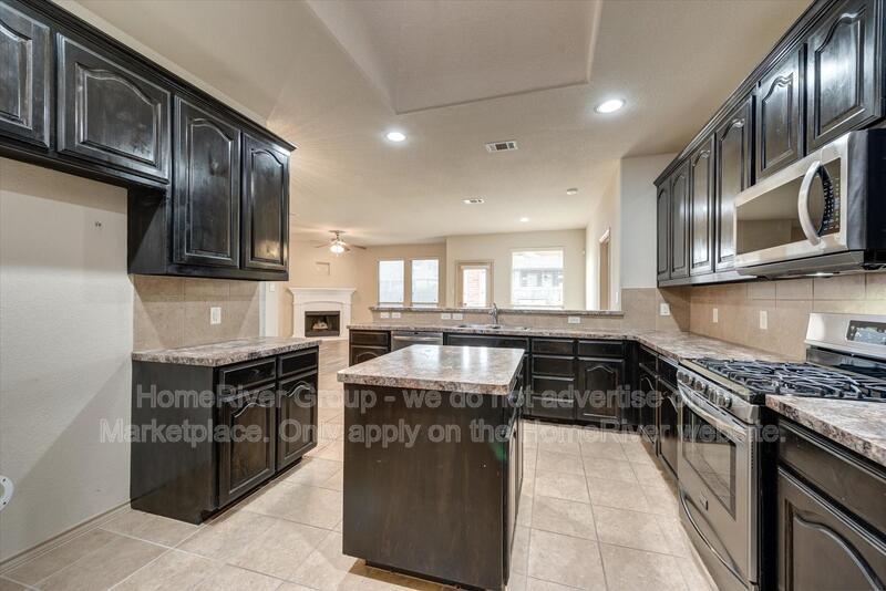 Beautiful 3BR | Covered Patio | Fenced Yard. property image