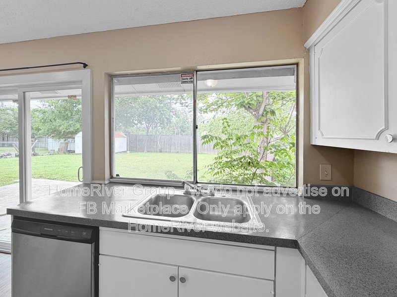 Sun-Filled 3BR/2BA Home | Minutes from Shopping &amp;amp;amp;amp;amp;amp;amp;amp;amp;amp;amp;amp property image