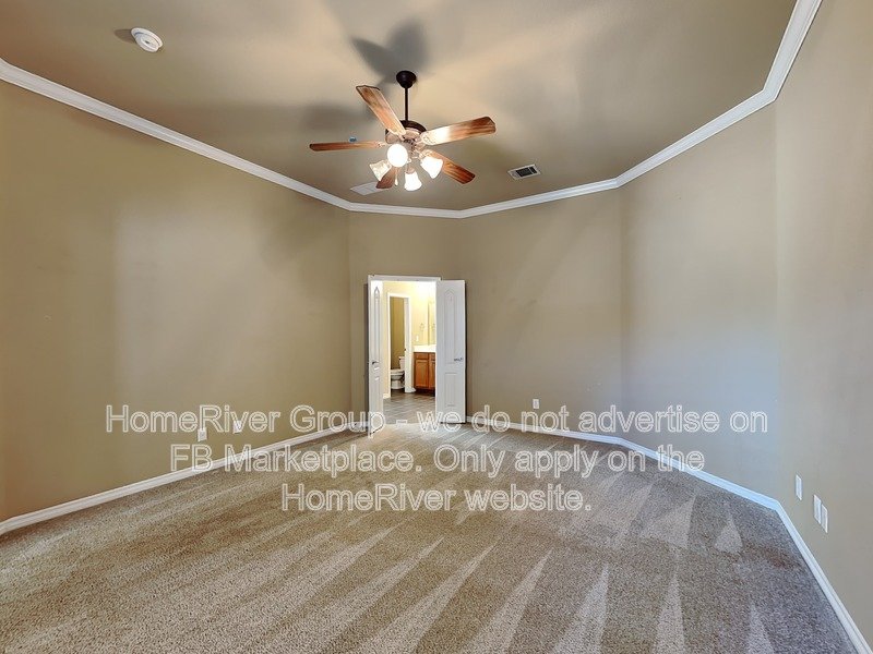 Modern Luxury Townhome in Frisco?s Coveted Bella Casa ? Gated & Low-Ma property image