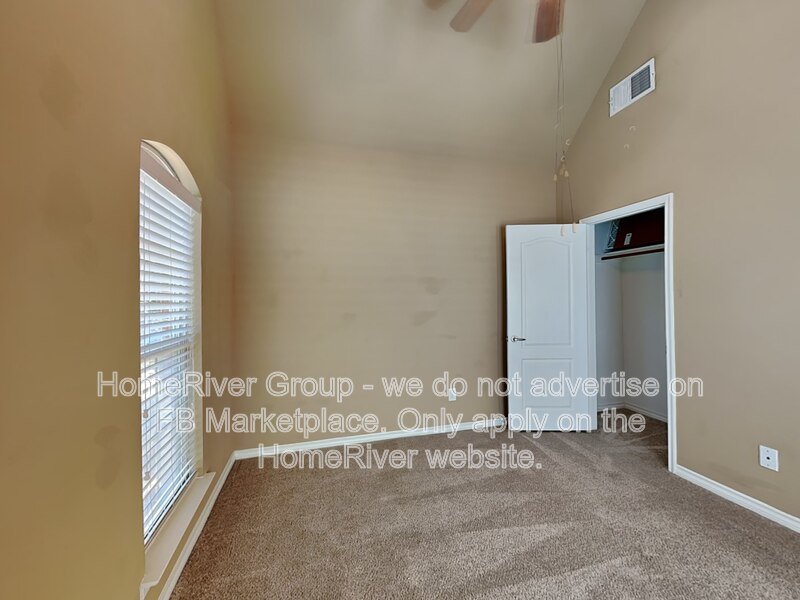 Modern Luxury Townhome in Frisco?s Coveted Bella Casa ? Gated & Low-Ma property image