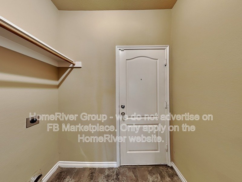 Modern Luxury Townhome in Frisco?s Coveted Bella Casa ? Gated & Low-Ma property image