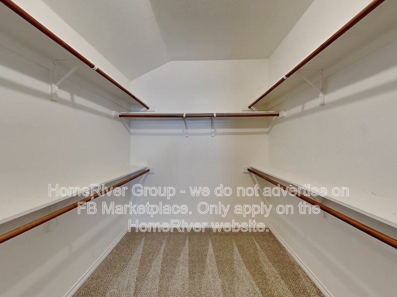 Modern Luxury Townhome in Frisco?s Coveted Bella Casa ? Gated & Low-Ma property image