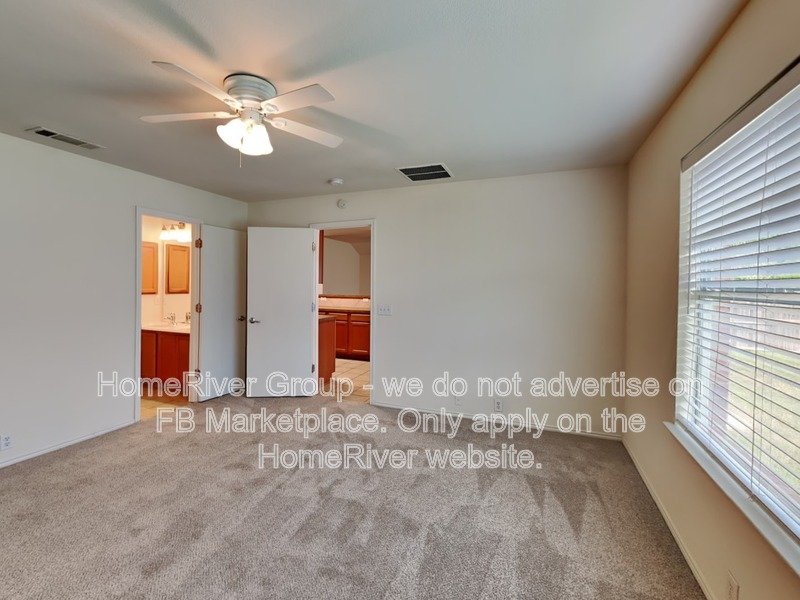 Spacious 4-Bed Glenn Heights Home with Garden Tub & Sprinkler System property image