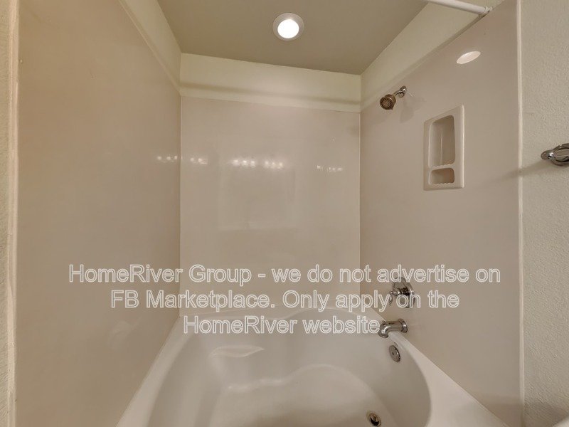 Spacious 4-Bed Glenn Heights Home with Garden Tub & Sprinkler System property image