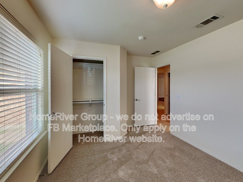 Spacious 4-Bed Glenn Heights Home with Garden Tub & Sprinkler System property image