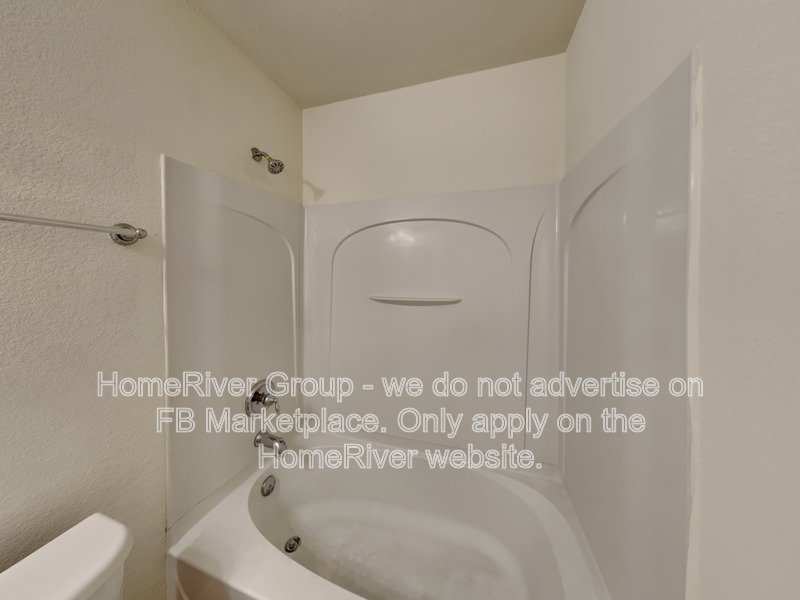 Spacious 4-Bed Glenn Heights Home with Garden Tub & Sprinkler System property image