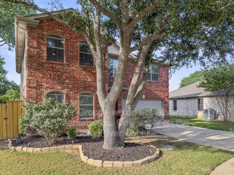 Pet Friendly | Fireplace |  Fridge Included property image