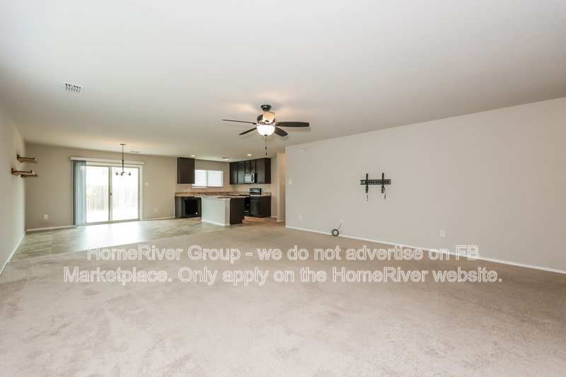 Charming 3/2 with Open Floor Plan | Huge Covered Patio | Pet Friendly property image