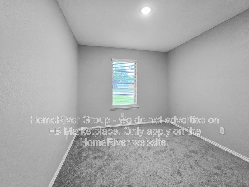 Pet Friendly!| Fenced Yard | Fridge Included property image