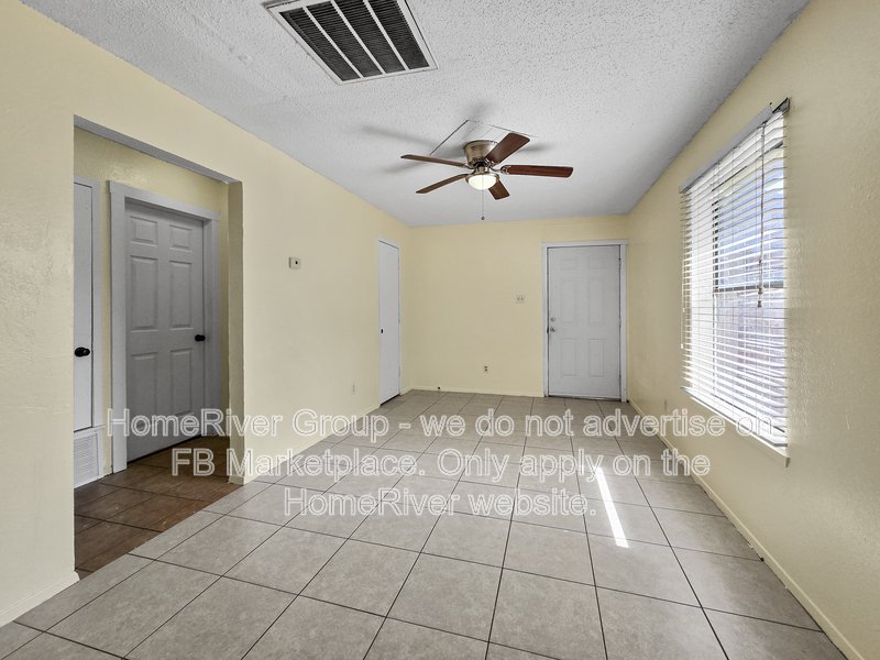Cozy 2BR Duplex | FRIDGE | No Carpet. property image