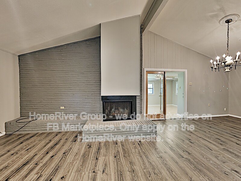 3 BR Home | Fireplace | Pet-Friendly | property image