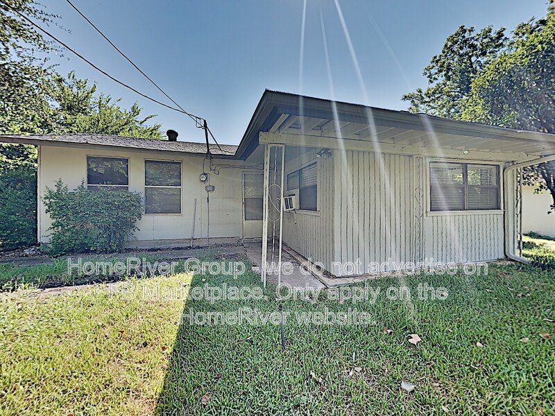 3 BR Home | Fireplace | Pet-Friendly | property image