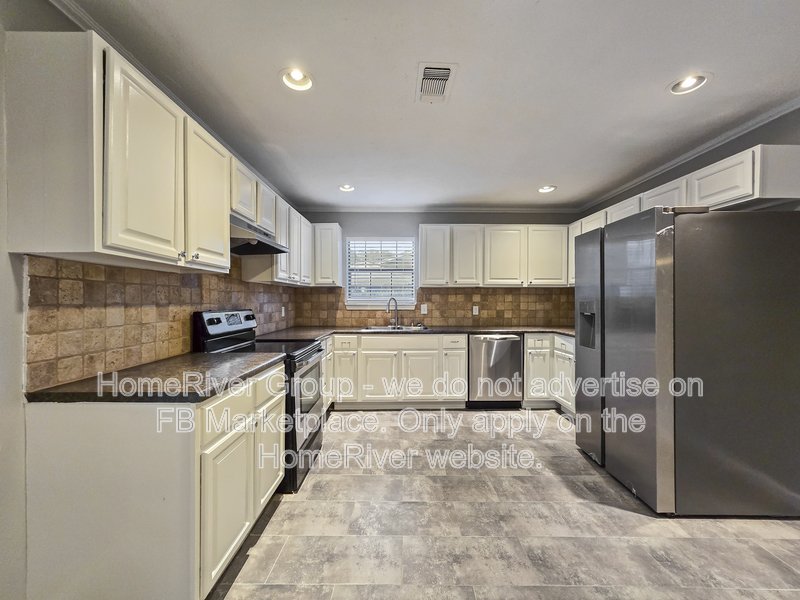 Pet Friendly | Fenced Yard | Fridge Included property image
