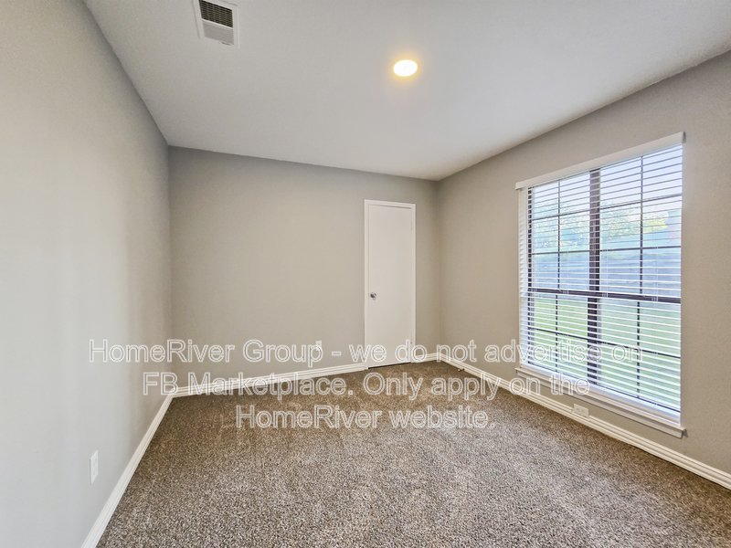 Pet Friendly | Fenced Yard | Fridge Included property image