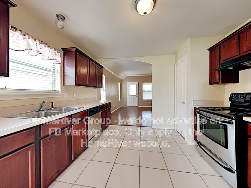 Built-in Oven | Washer, Dryer, Fridge | Pet-Friendly. property image