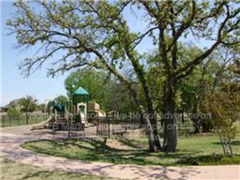 4 BR Home | Lantana Golf Course | Fireplace property image