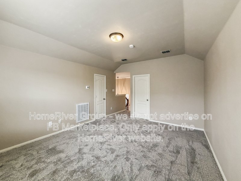 4 BR Home | Lantana Golf Course | Fireplace property image