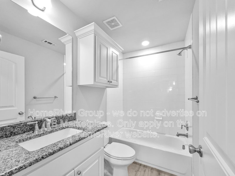 3 BR Home | Quartz Countertops | Gas Burners | Fenced Yard property image