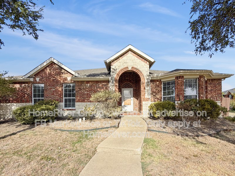 Frisco ISD - Corner Lot with Large Backyard, Jacuzzi tub property image