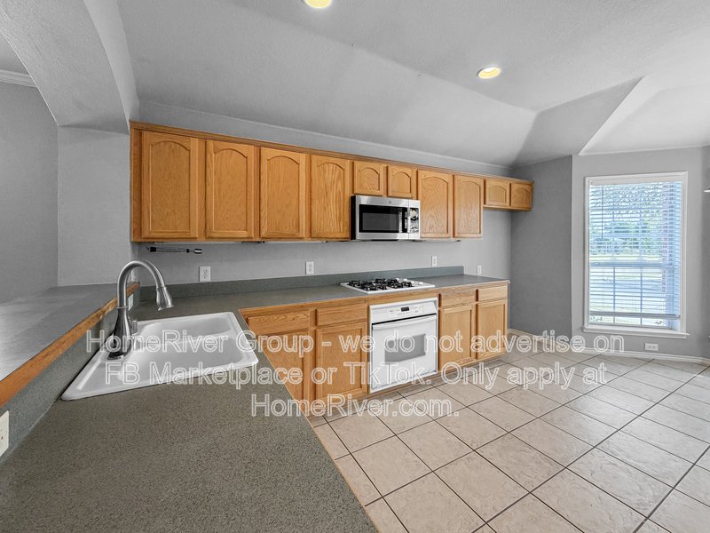 Frisco ISD - Corner Lot with Large Backyard, Jacuzzi tub property image