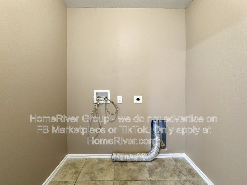 4 Bedroom | Large Backyard | Pet-Friendly property image