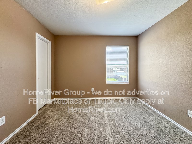 4 Bedroom | Large Backyard | Pet-Friendly property image