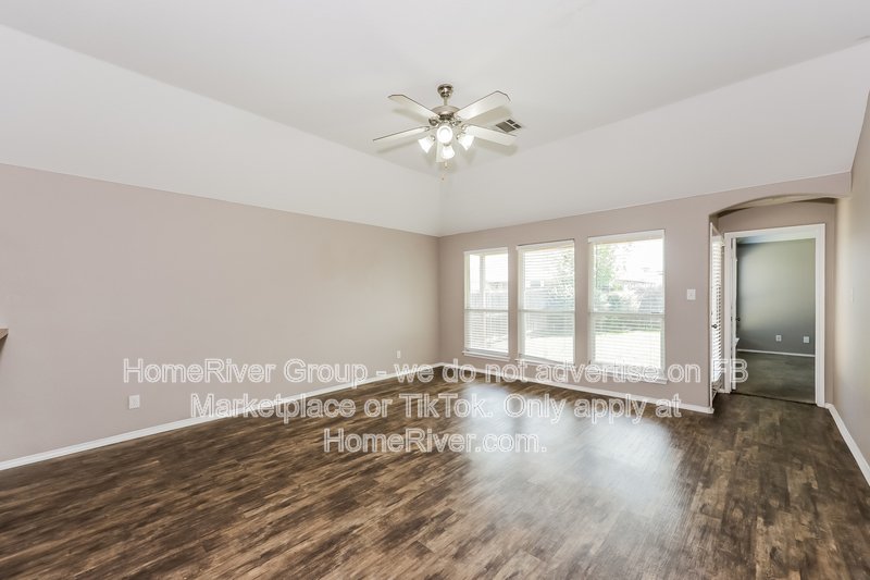 Available Now | Pets Welcome | Fridge Included property image