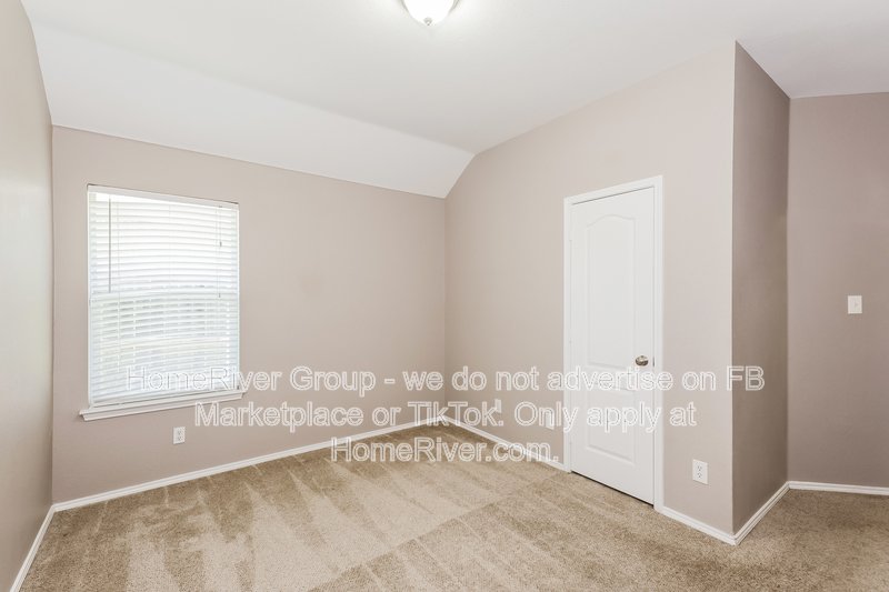 Available Now | Pets Welcome | Fridge Included property image