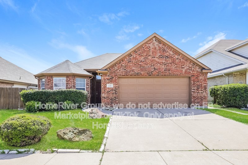 Available Now | Pets Welcome | Fridge Included property image