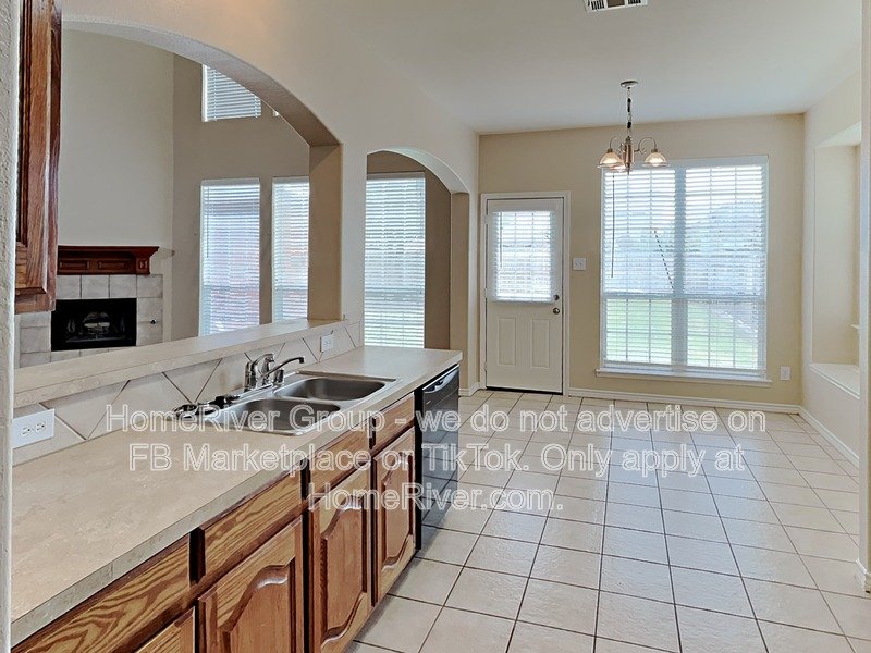 Craig Ranch - 5 beds 3 Baths! Refrigerator! property image