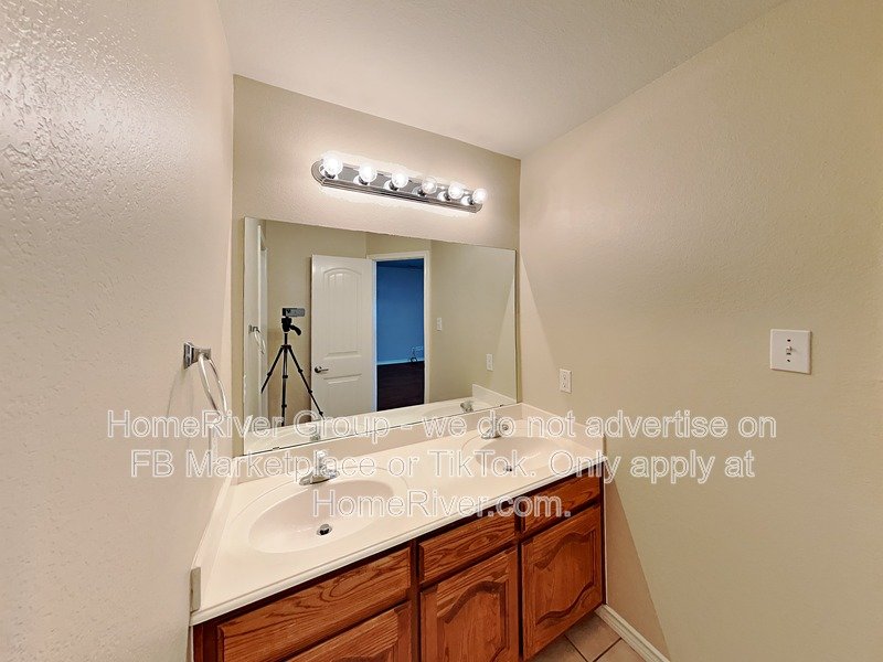 Craig Ranch - 5 beds 3 Baths! Refrigerator! property image