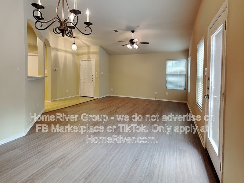 Great Location! Private fenced yard 2 Community Pools &amp;amp;amp;amp;amp;amp;amp;amp;amp;amp;a property image