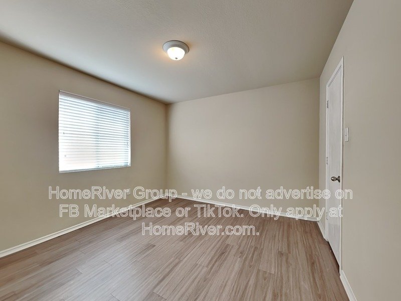 Great Location! Private fenced yard 2 Community Pools &amp;amp;amp;amp;amp;amp;amp;amp;amp;amp;a property image