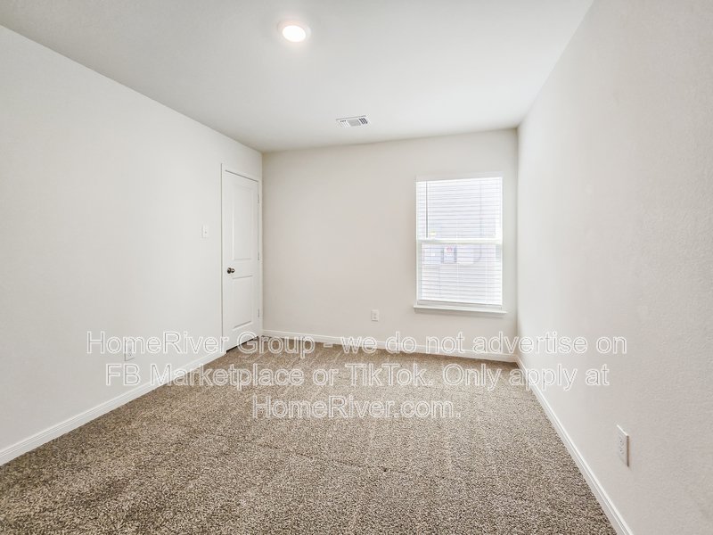Pet Friendly | Fenced Yard | Fridge Included property image