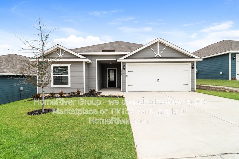 Available Now | Pets Welcome | Fridge Included property image