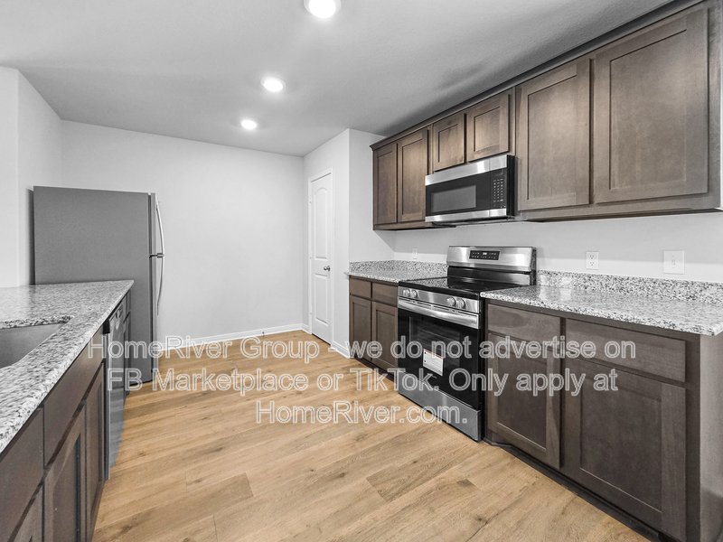 Available Now | Pets Welcome | Fridge Included property image
