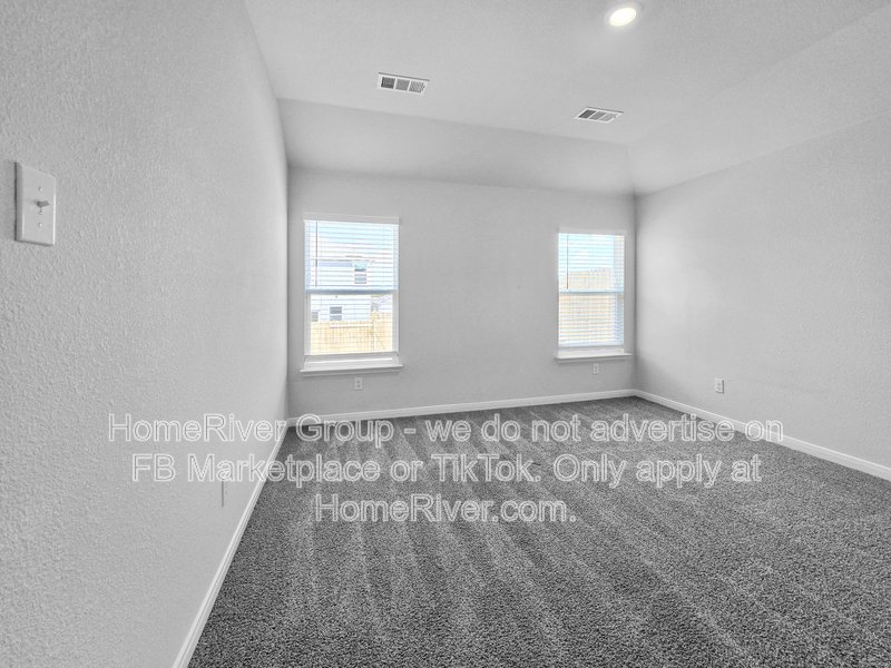 Available Now | Pets Welcome | Fridge Included property image