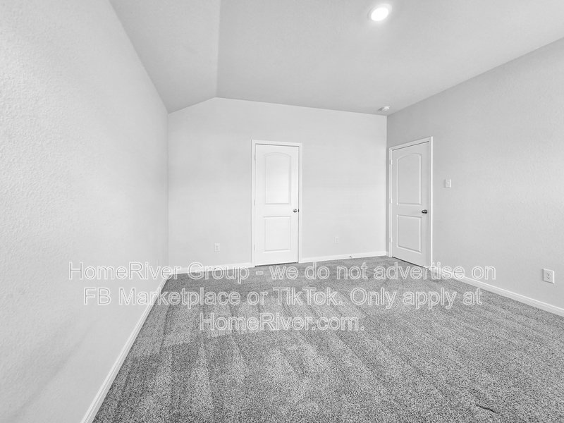 Available Now | Pets Welcome | Fridge Included property image