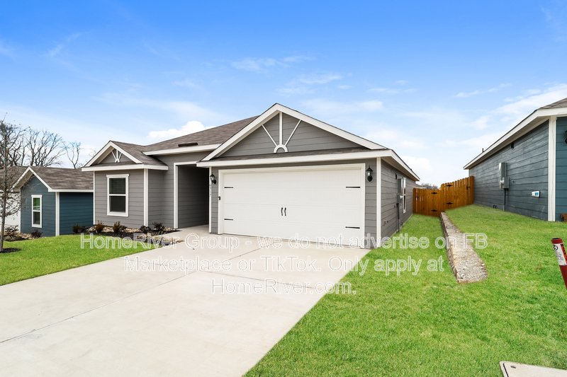 Available Now | Pets Welcome | Fridge Included property image