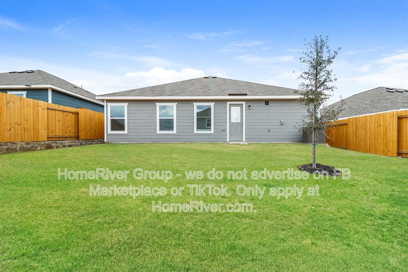 Available Now | Pets Welcome | Fridge Included property image