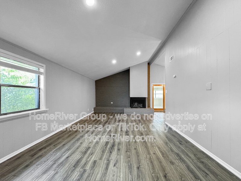 3 BR Home | Fireplace | Pet-Friendly | property image