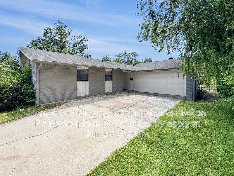 3 BR Home | Fireplace | Pet-Friendly | property image