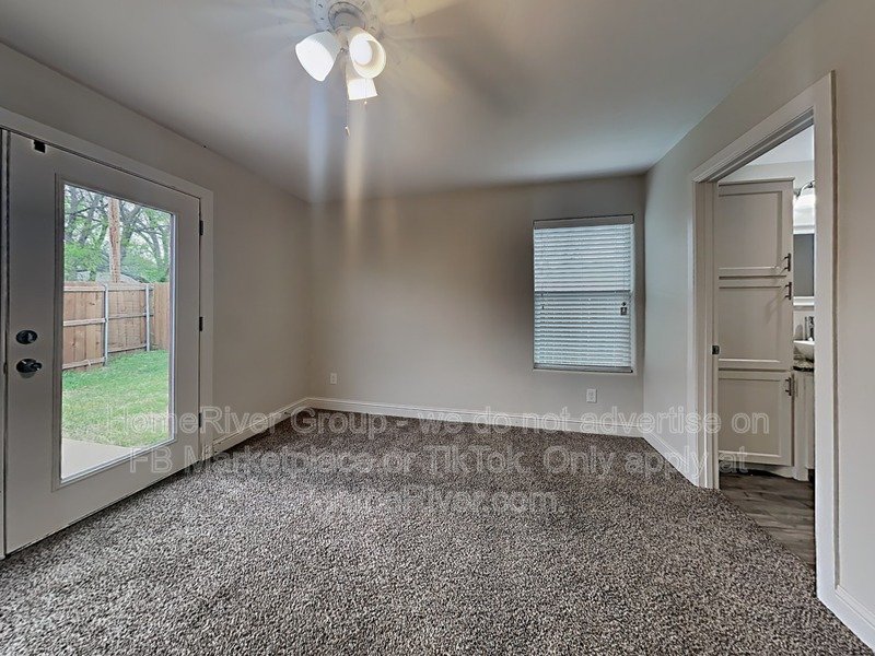 Charming Duplex - Refrigerator - Open Floorplan - Laminate flooring property image