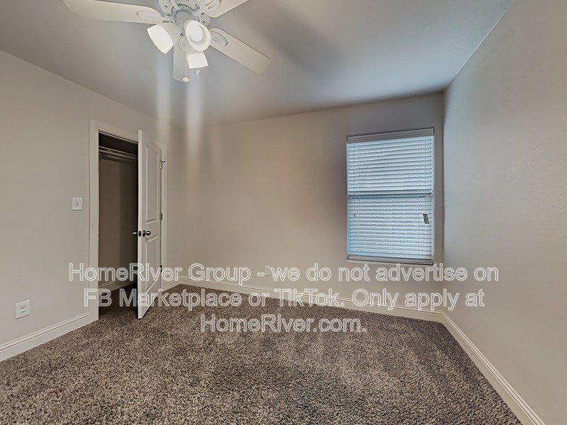 Charming Duplex - Refrigerator - Open Floorplan - Laminate flooring property image