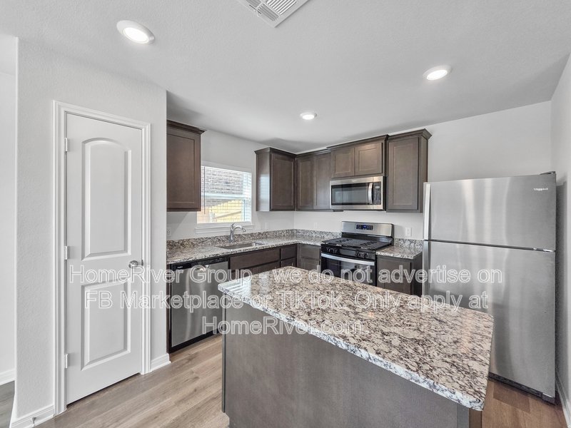 Available Now | Pet Friendly |  Fenced Yard |  Fridge Included property image